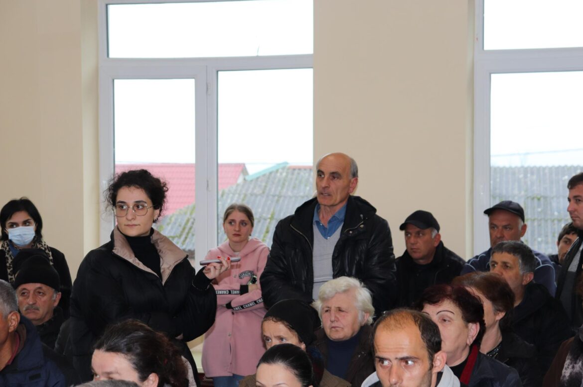 110 კვ ელექტრო გადამცემი ხაზის (ეგხ) მშენებლობისა და ექსპლუატაციის პროექტის სკოპინგის ანგარიშის საჯარო განხილვა მთისპირში ჩატარდა